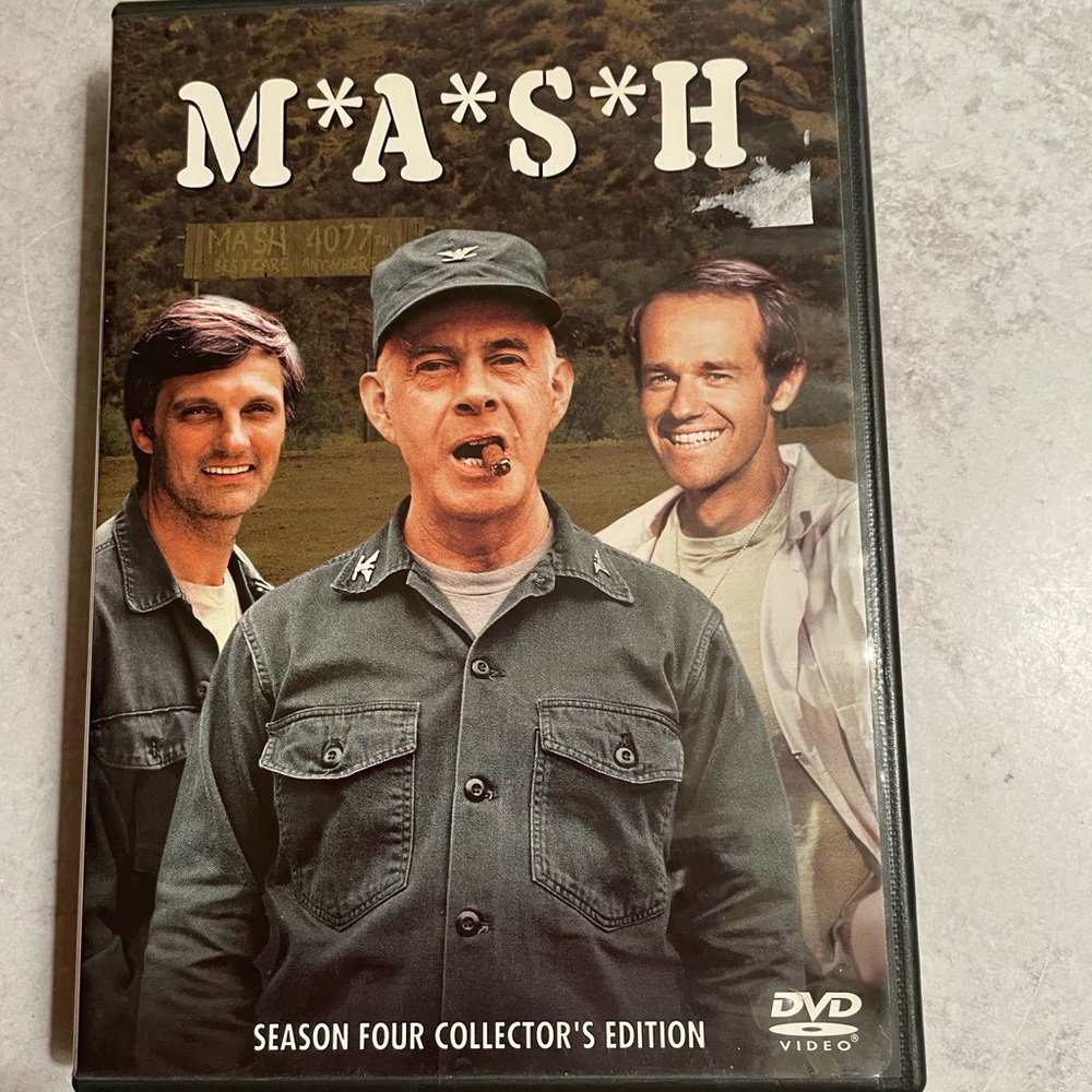 MASH - Season Four (Collector's Edition) DVDs TV Series Drama Comedy War 1975-76